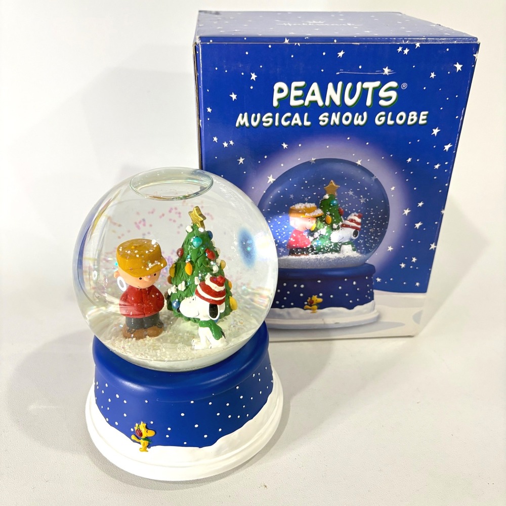 Hallmark Peanuts 50th Anniversary Musical Snow Globe Charlie Brown Snoopy Box